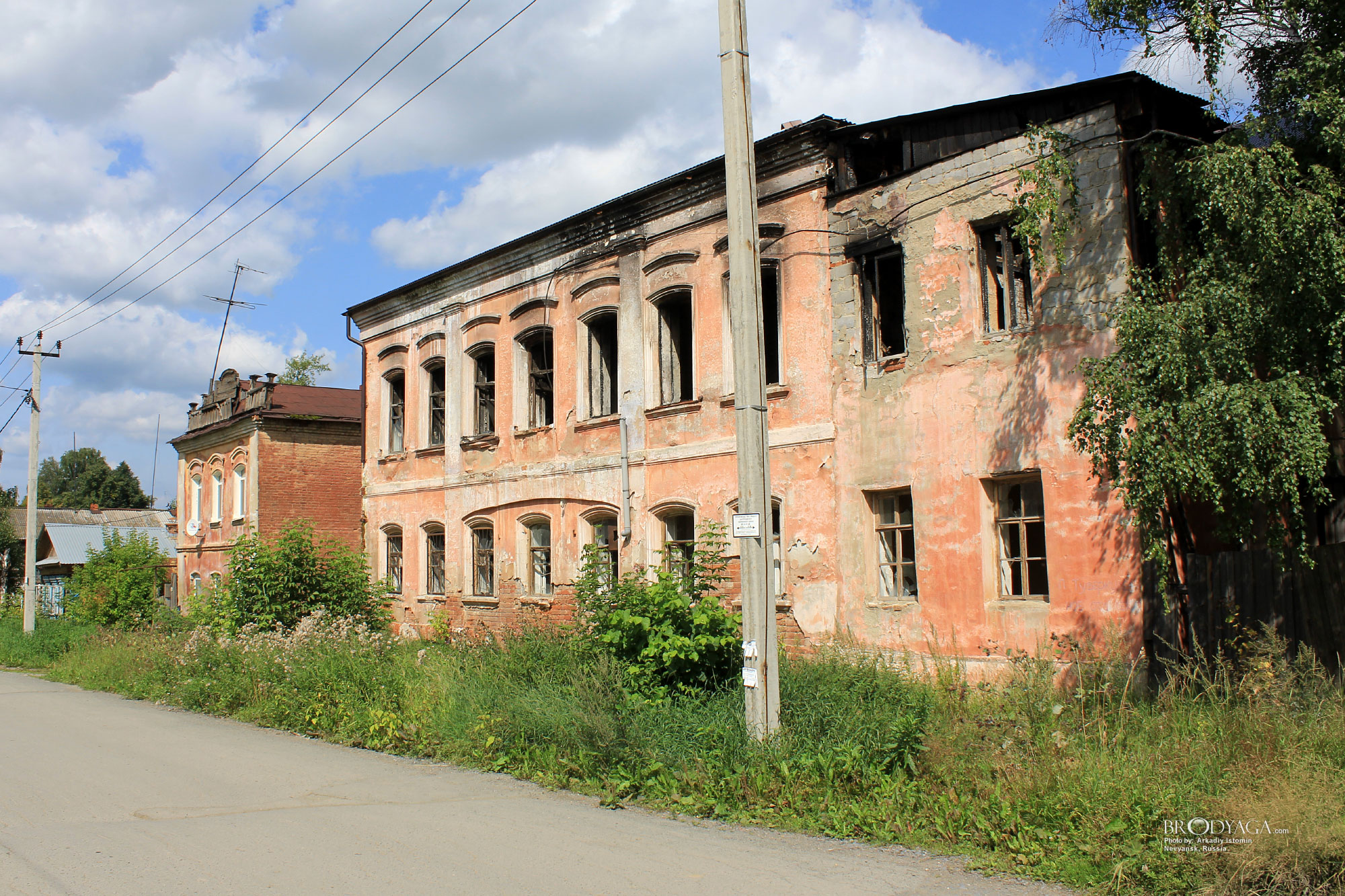 Комсомольская 5, Невьянск (Komsomolskaya 5, Nevyansk)